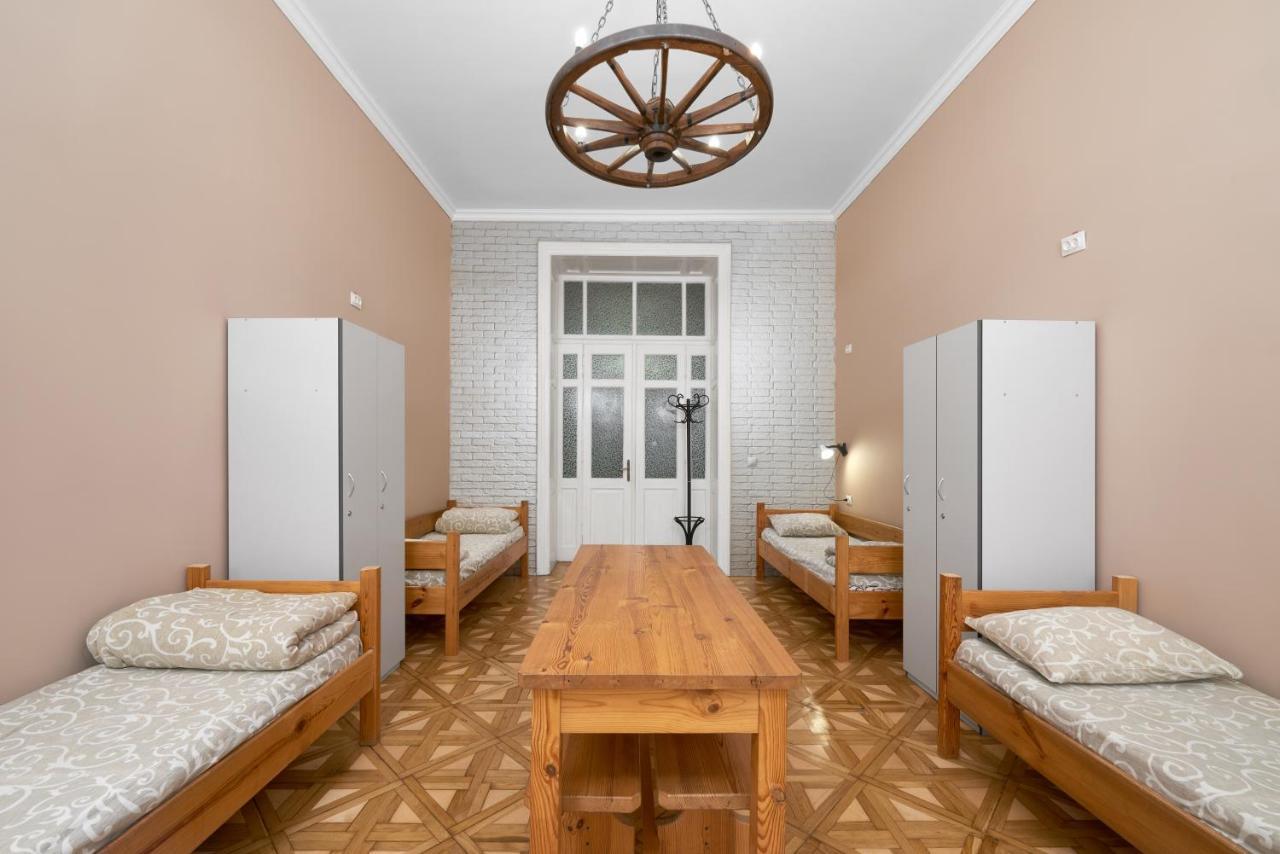 Cossacks Hostel إلفيف المظهر الخارجي الصورة